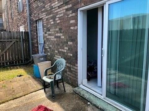 3320 N Arnoult Rd - Photo 7 of 8