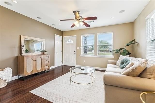 5605 Canal Blvd - Photo 5 of 25