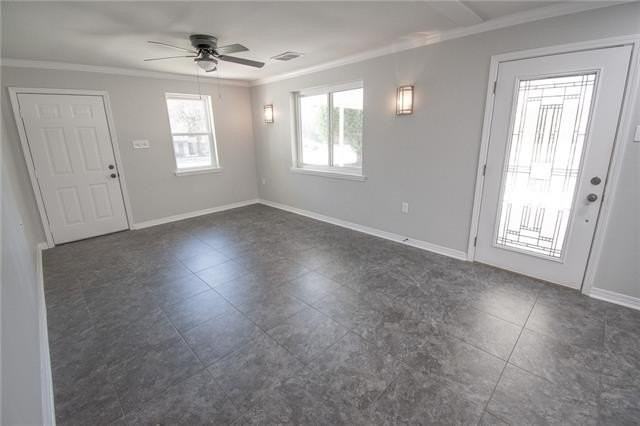 204 Saint Ann St - Photo 6 of 16