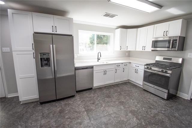 204 Saint Ann St - Photo 7 of 16