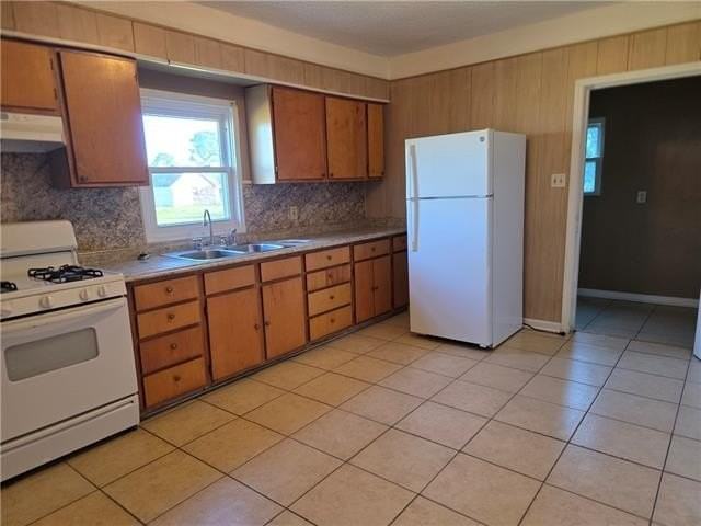 150 E 24th St - Photo 6 of 24