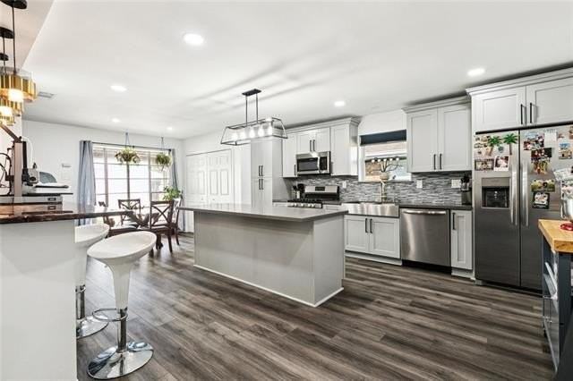 1929 Green Oaks Dr - Photo 5 of 17