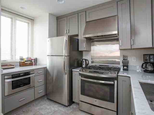 937 Saint Louis St #3 - Photo 6 of 17