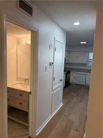 301 Zinnia Ave #B - Photo 5 of 19