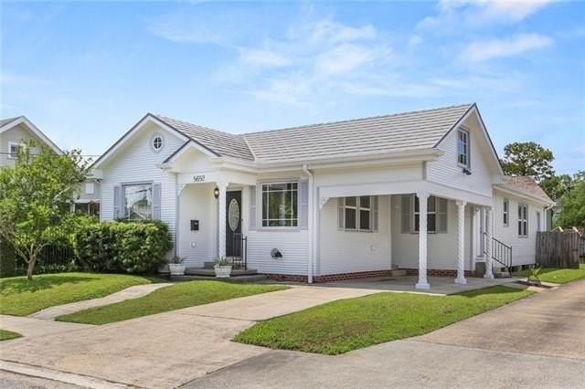 5652 General Haig St - Photo 2 of 17