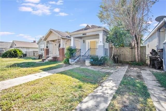 2654 Myrtle St - Photo 3 of 17