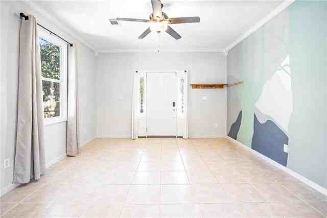 2654 Myrtle St - Photo 5 of 17