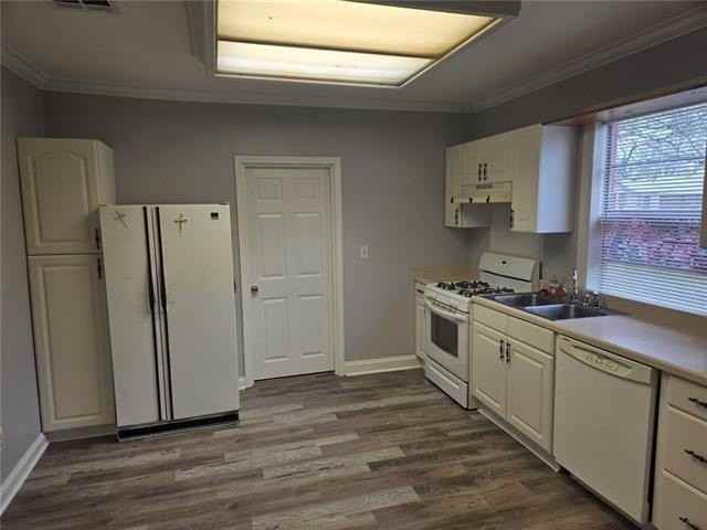 217 10th St - Photo 4 of 7