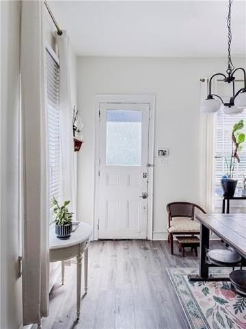 2115 Chippewa St - Photo 3 of 15