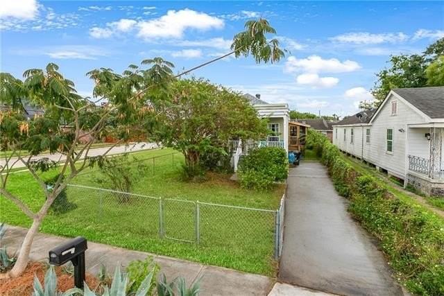 4433 Allen St - Photo 2 of 11