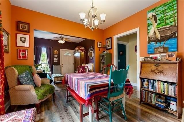 4433 Allen St - Photo 4 of 11