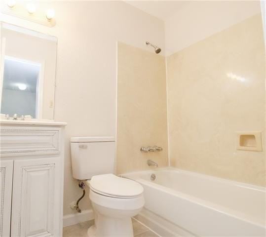 2916 Iowa Ave #B - Photo 2 of 12