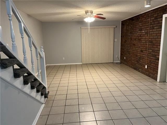 4905 Hearst St - Photo 4 of 24