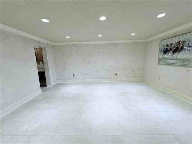 222 London Ave #110 - Photo 6 of 16