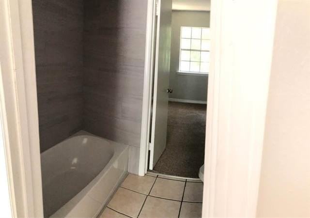 526 N Pierce St - Photo 7 of 9