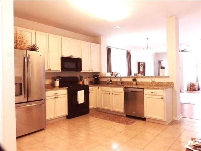 2056 Dundee Loop N - Photo 3 of 19