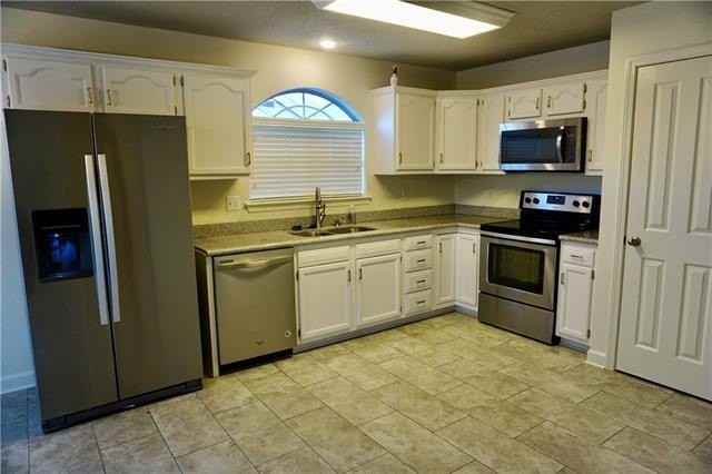 322 W 22nd Ave - Photo 4 of 13