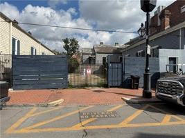 featured image of 915 Orleans Ave