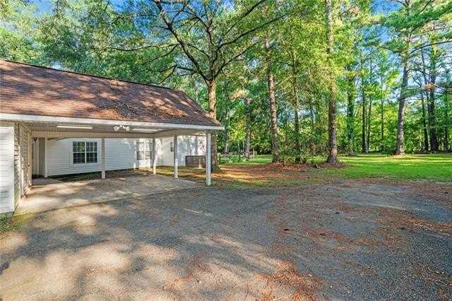 18063 Pheasant Ln - Photo 3 of 23