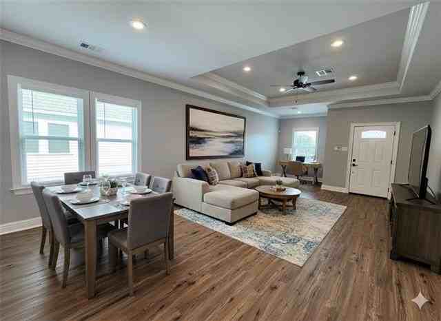 220 Trudeau Dr - Photo 4 of 28