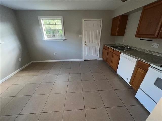 8550 Valor Dr - Photo 6 of 15