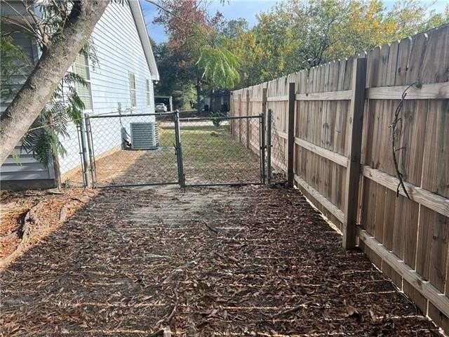 303 Timber Ridge Dr - Photo 4 of 21