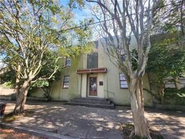 featured image of 2104 Brainard St #4