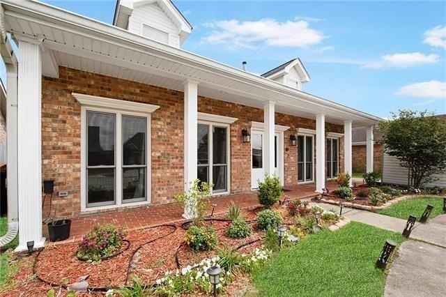 4100 Saint James Dr - Photo 4 of 30