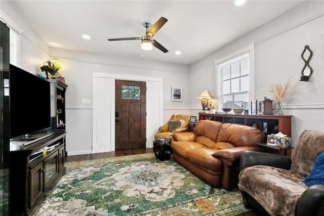 4409 Annette St - Photo 3 of 12