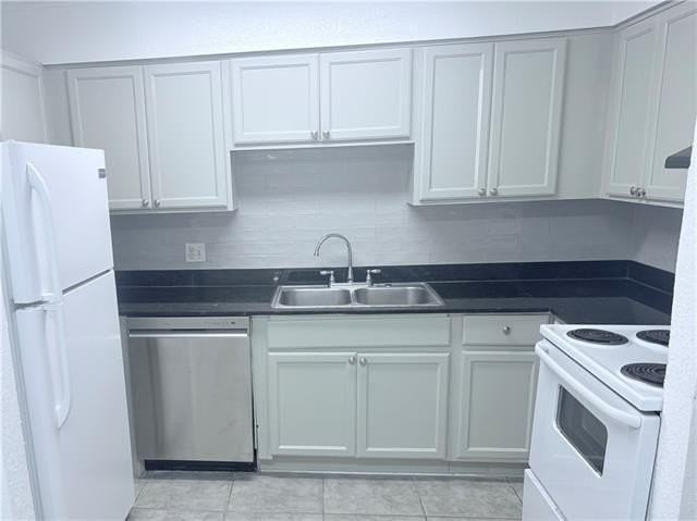 2501 Houma Blvd #E - Photo 3 of 10