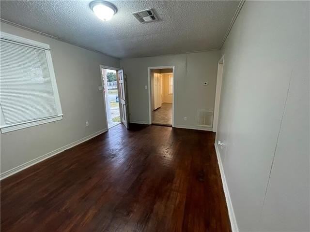 1901 Kansas Ave - Photo 2 of 9