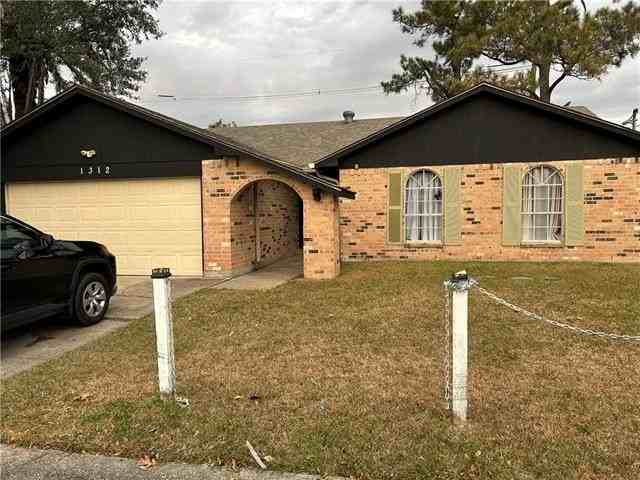 1312 N Sugar Ridge Rd - Photo 2 of 43