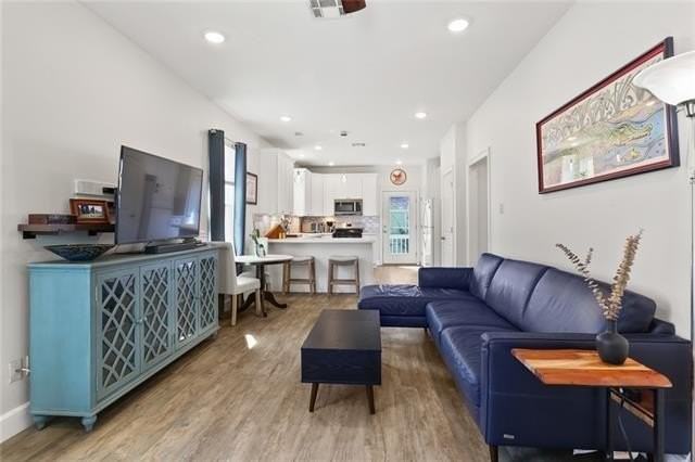 705R Behrman Ave - Photo 3 of 16