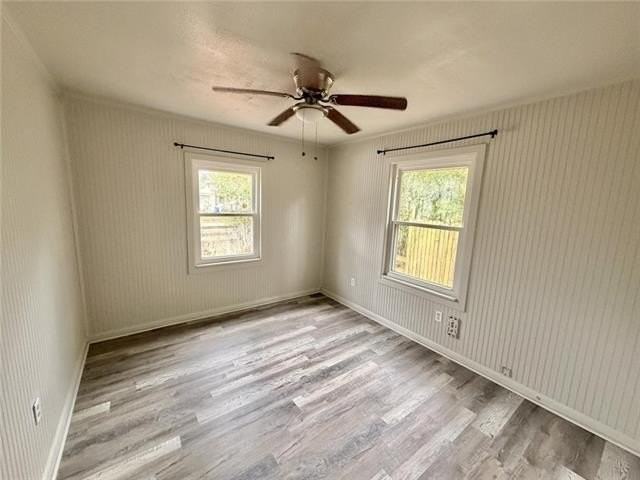 115 Rosewood Dr - Photo 3 of 4