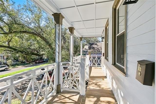 2813 Banks St #2B - Photo 2 of 10