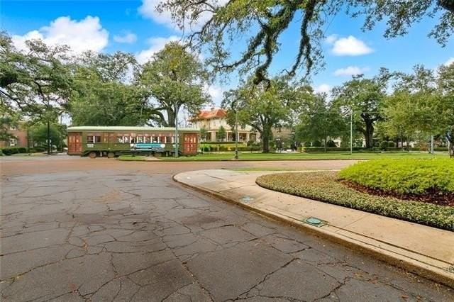 1617 Soniat St - Photo 2 of 17