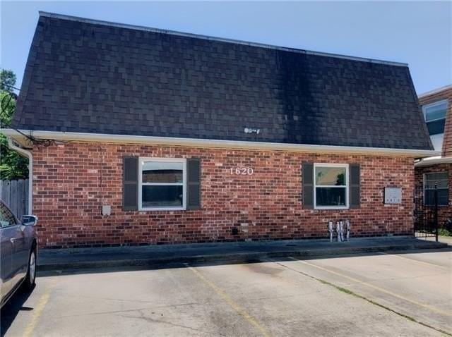 1620 Hickory Ave #C - Photo 3 of 21