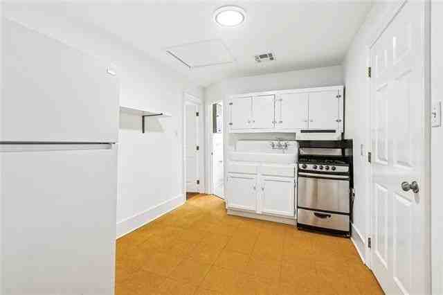 1502 N Derbigny St - Photo 6 of 14