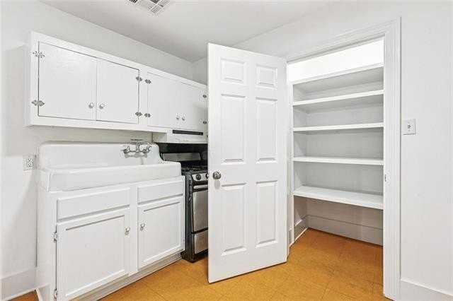 1502 N Derbigny St - Photo 7 of 14