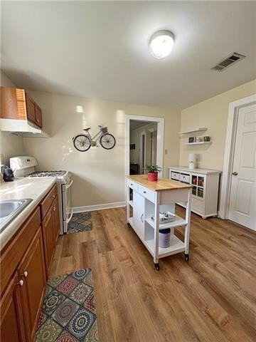 305 Morgan St - Photo 7 of 13