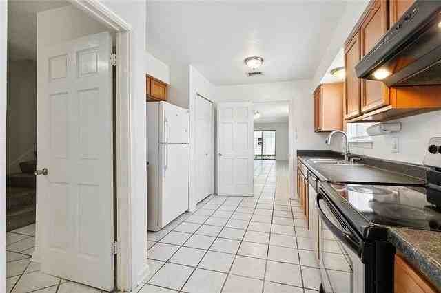 2526 Caswell Ln - Photo 5 of 11