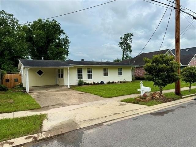 5111 Piety Dr - Photo 3 of 32