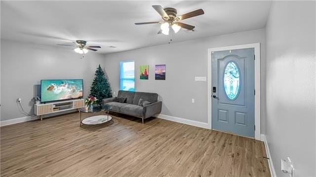 528 Grovewood Dr - Photo 4 of 19