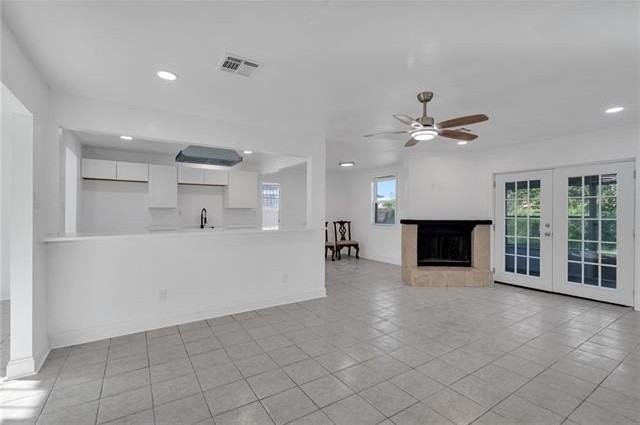 4933 Savoie Ct - Photo 4 of 9