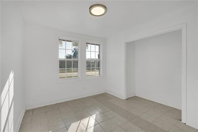 4933 Savoie Ct - Photo 7 of 9