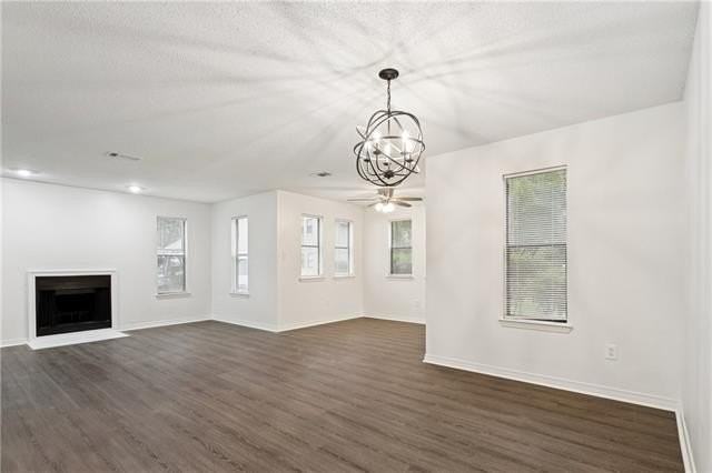 305 Teal Ct - Photo 4 of 18