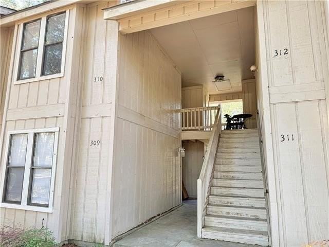 310 Teal Ct - Photo 4 of 25