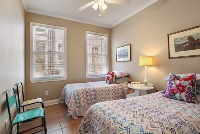 5526 S Claiborne Ave - Photo 6 of 10