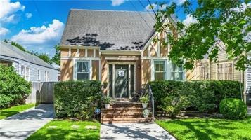 featured image of 2725 Joseph St