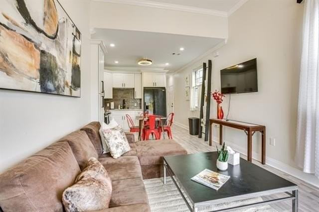 2102 Philip St - Photo 4 of 25